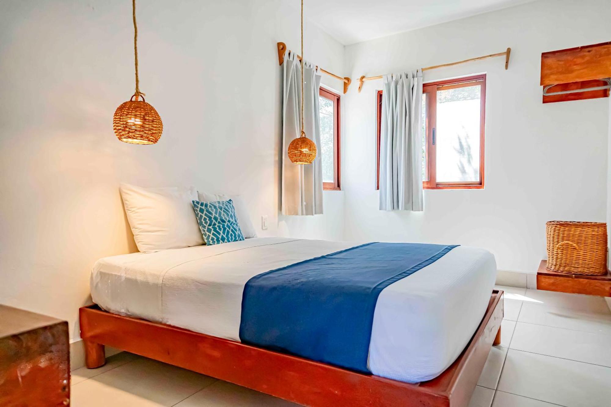 Small Double Room,1593878395:JPEG